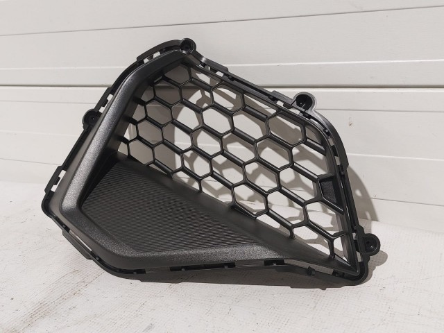Outer Grille, RH